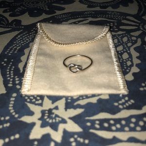James Avery Heart Ring Sz 6